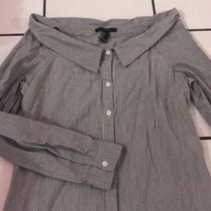 Off the shoulder long sleeve.